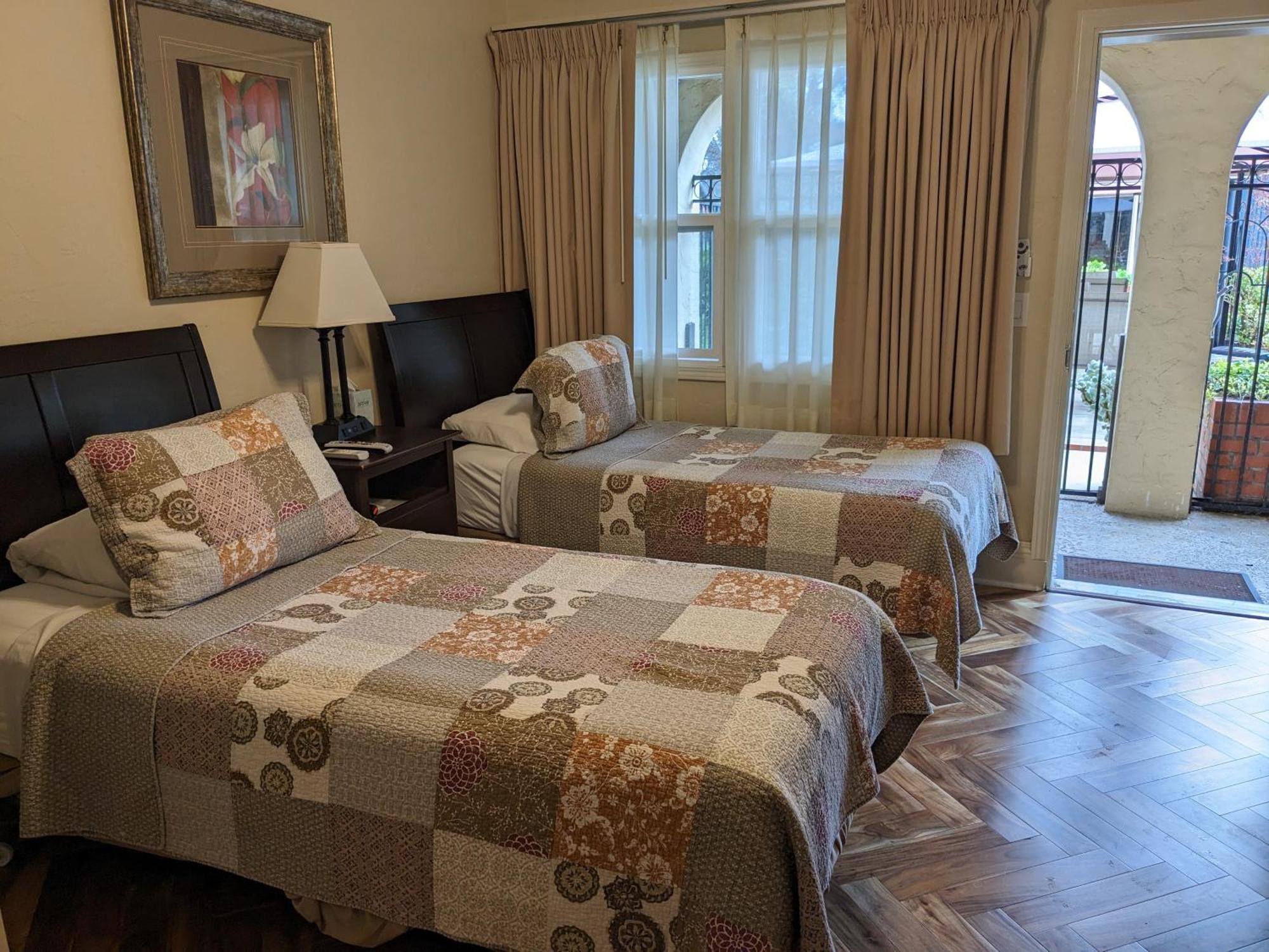 Los Gatos Garden Inn Hotel Екстериор снимка